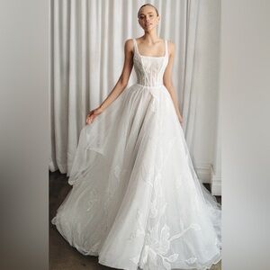 La Premier Bridal Kayla Wedding Dress Size 12
